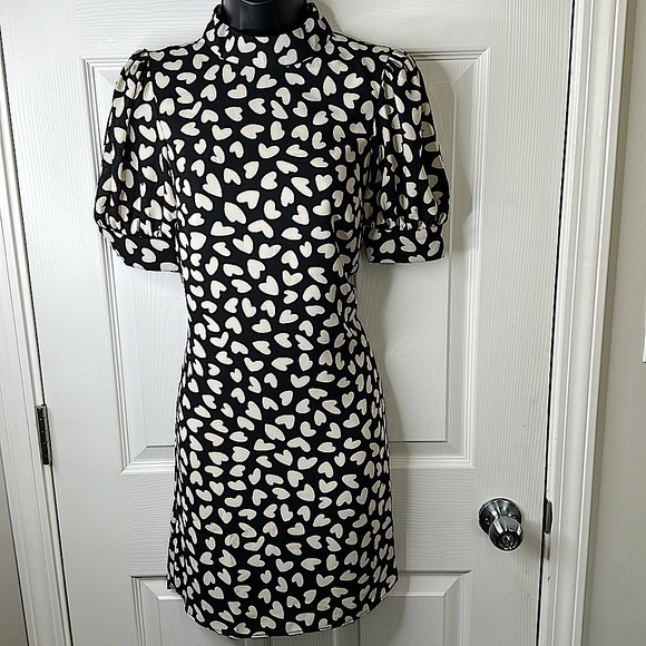 NWT - 💕 ARE COVERING You! New summer 👗 perfect for you 👛 💰 get NOW 🔥 🔥 - Picture 3 of 10